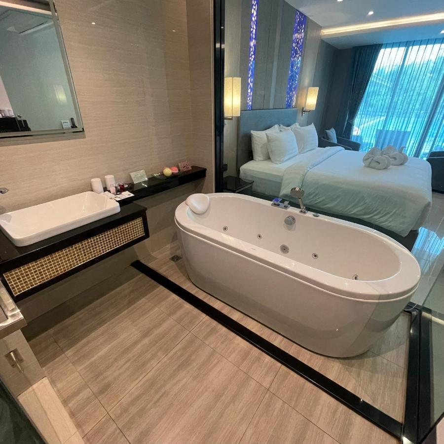 The TJ Hotel Jomtien Buitenkant foto