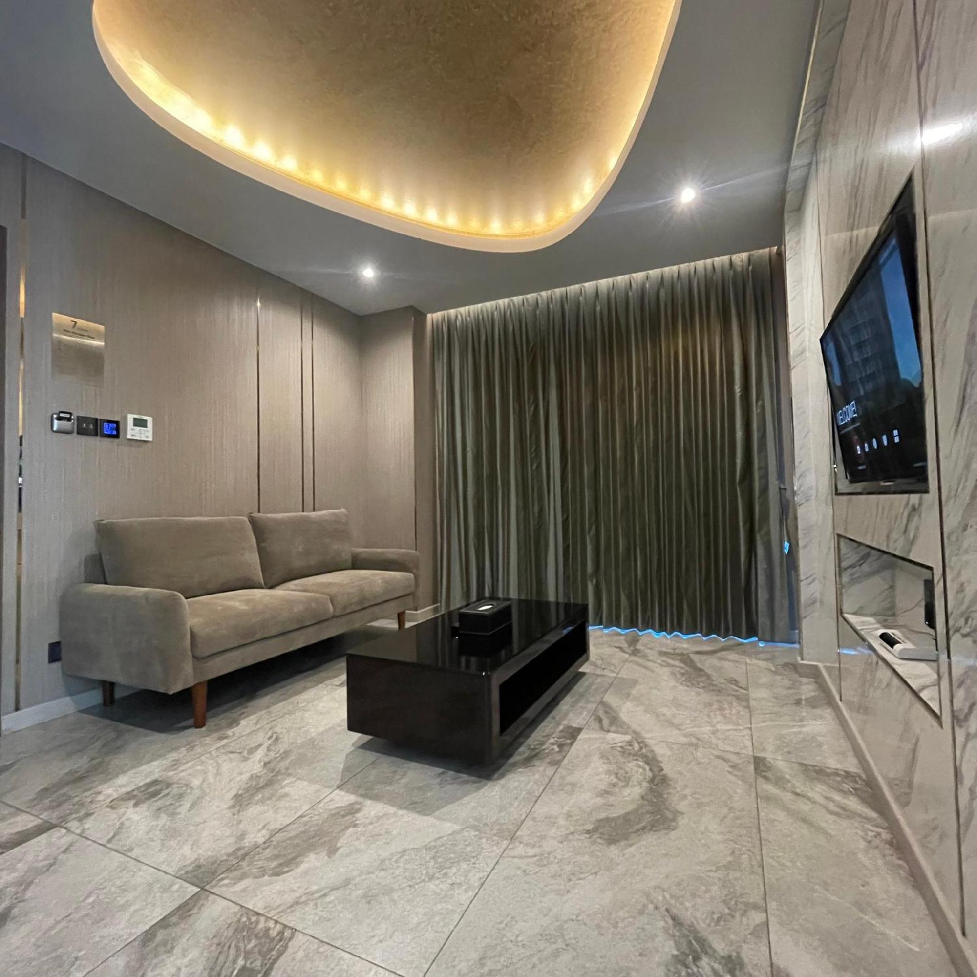 The TJ Hotel Jomtien Buitenkant foto
