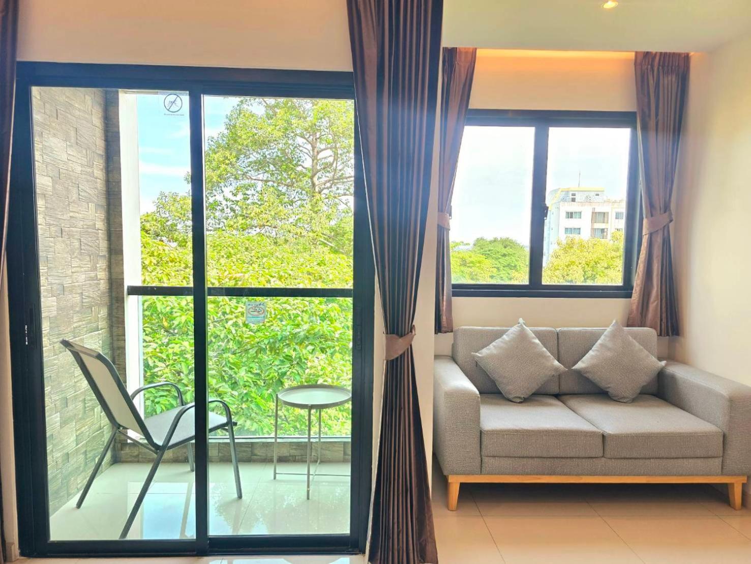 The TJ Hotel Jomtien Buitenkant foto