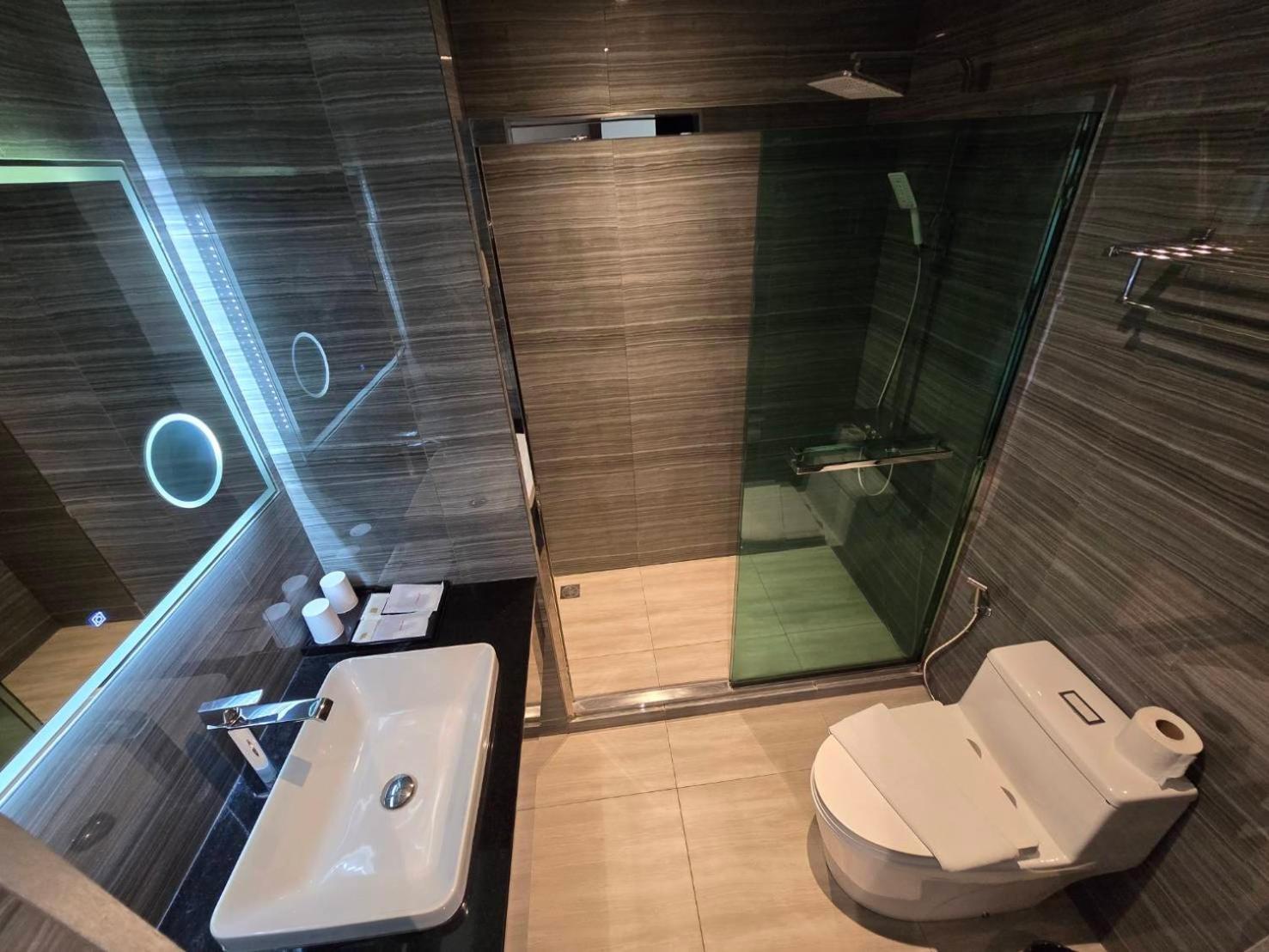 The TJ Hotel Jomtien Buitenkant foto