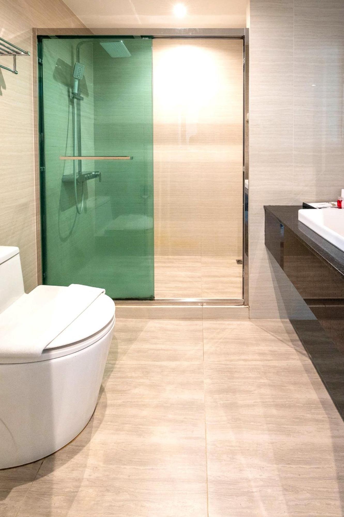 The TJ Hotel Jomtien Buitenkant foto